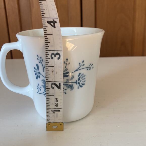 Vintage Corelle by Corning “Colonial Mist” Coffee Mug - Picture 8 of 9